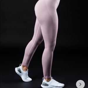 alohalete amplify legging viola